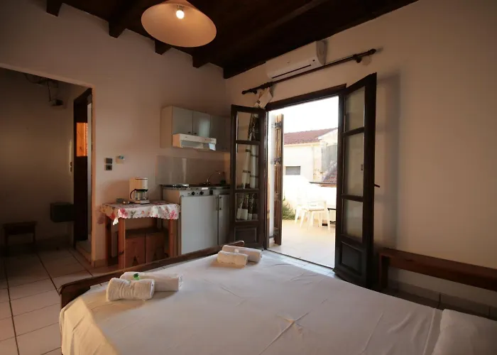 Chania ゲストハウス ハニア