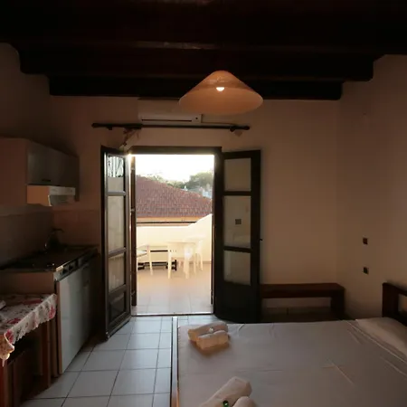 Πανσιόν Chania 3*